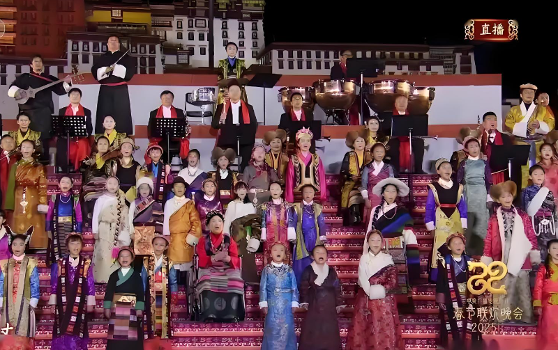 总台春晚喜庆开场，米兰milan长伴26载“屏”实力出圈