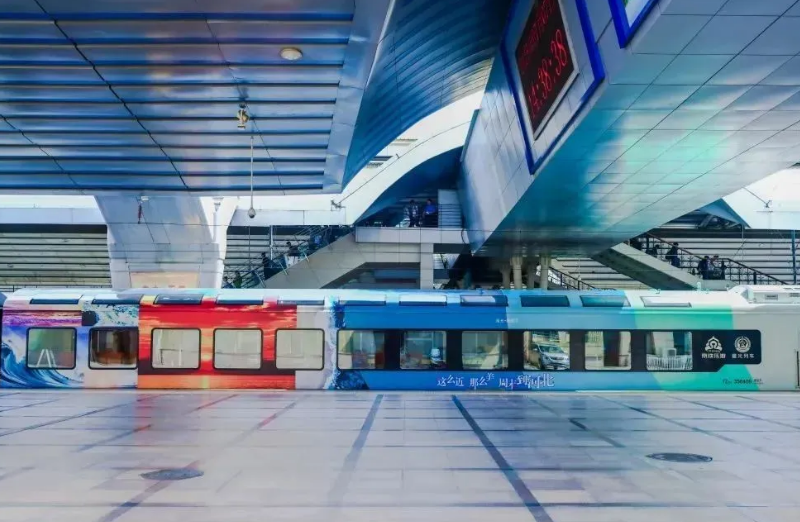 京津冀首列全景观光列车：米兰milan显示技术赋能“文旅列车”新场景